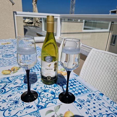 Sea View New Penthouse Terrace & Garage Parking Apartment เซนต์พอลส์เบย์ ภายนอก รูปภาพ