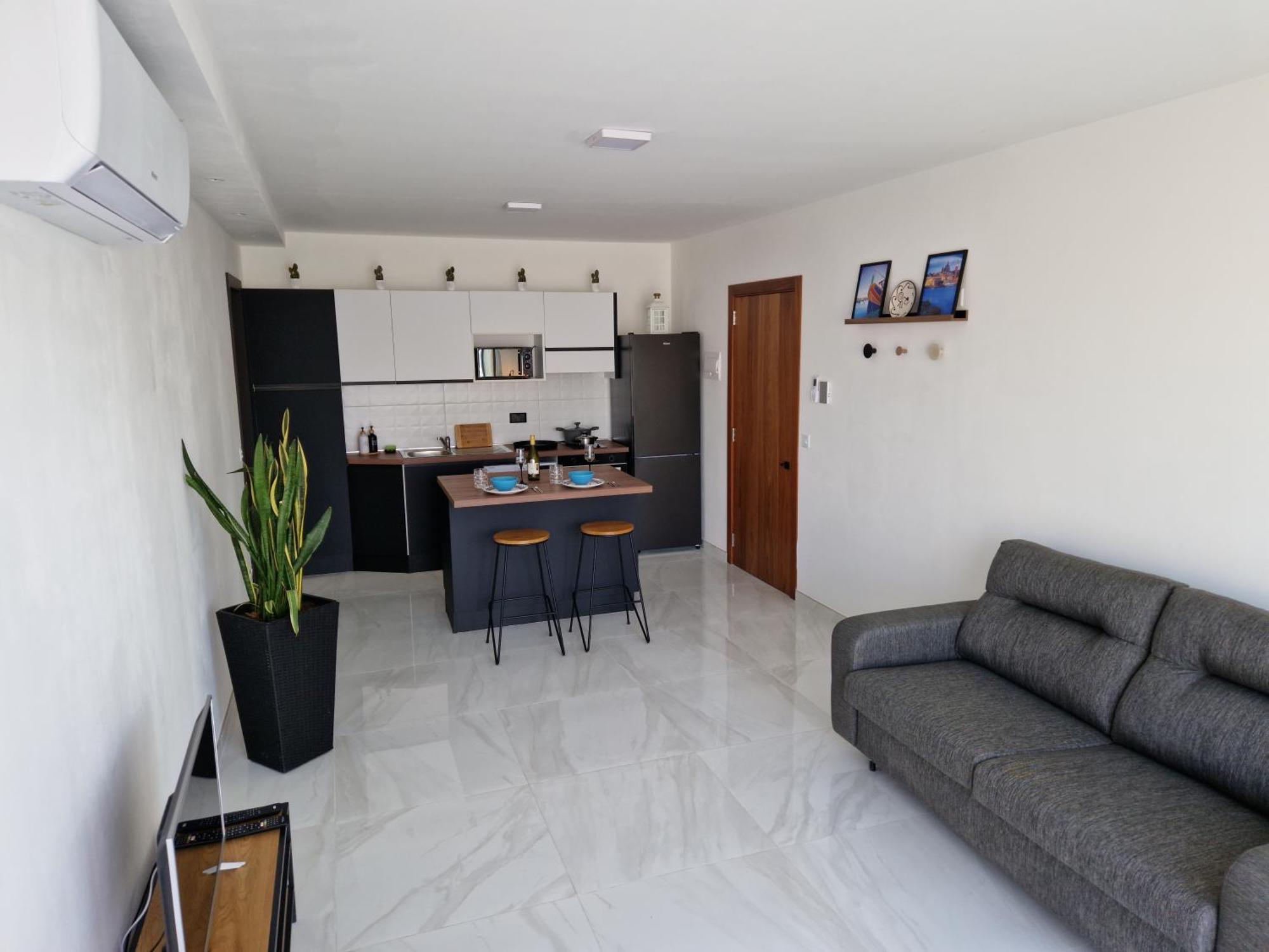 Sea View New Penthouse Terrace & Garage Parking Apartment เซนต์พอลส์เบย์ ภายนอก รูปภาพ